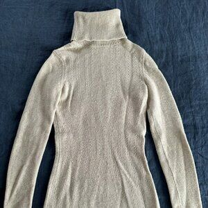 Slimming Wool Turtleneck Sweater